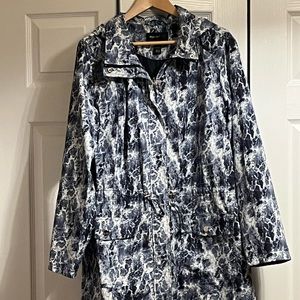 Blue/White Print Women’s Windbreaker - XL